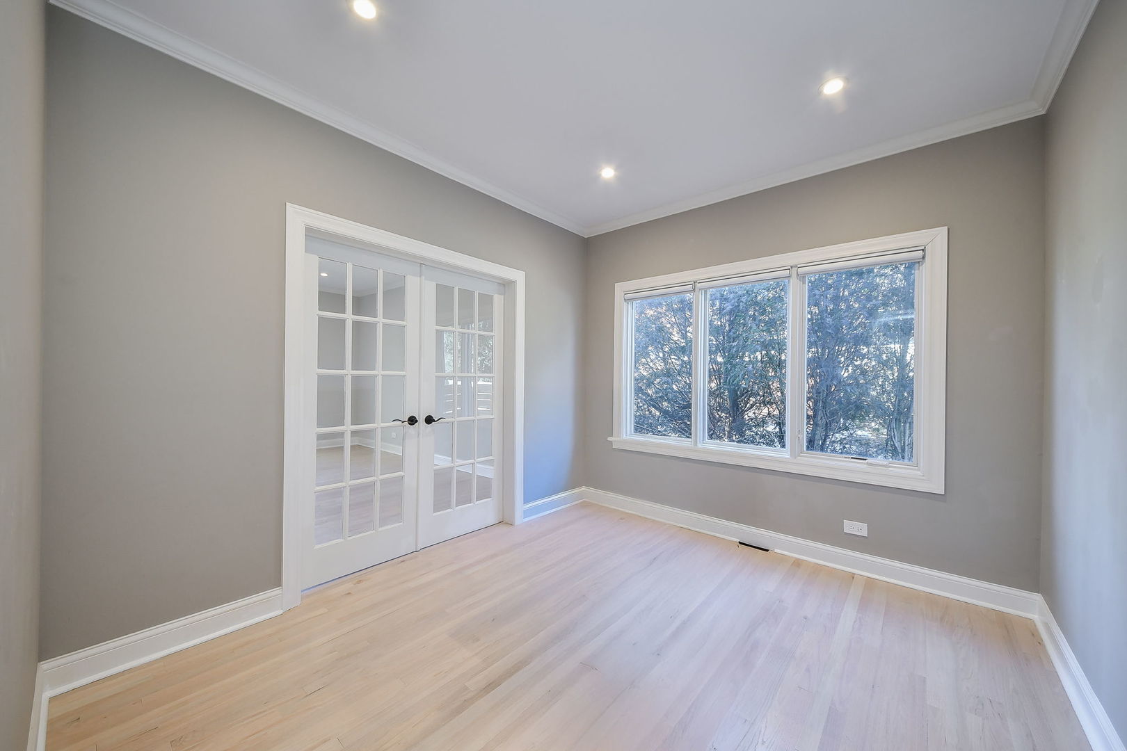 24 Winners Cup Circle, Wheaton, IL 60189