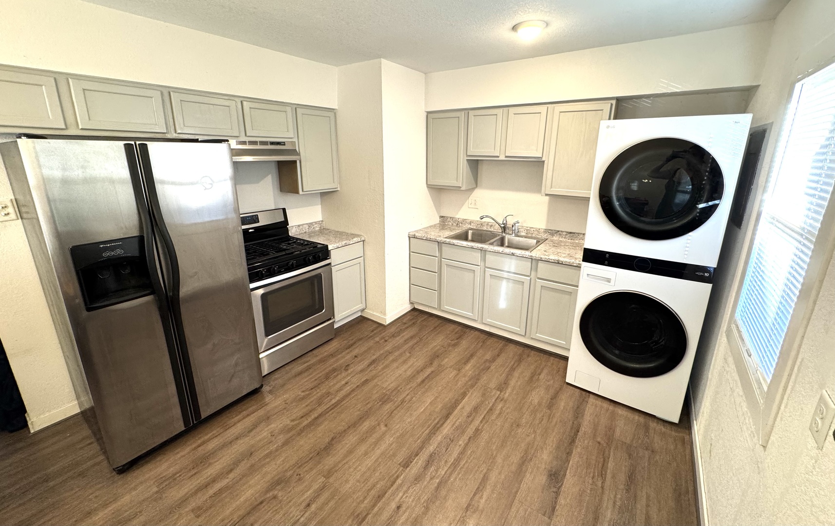 304 Louis Road, Joliet, IL 60433