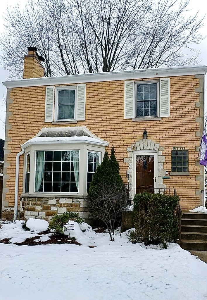 6770 N Keota Avenue, Chicago, IL 60646