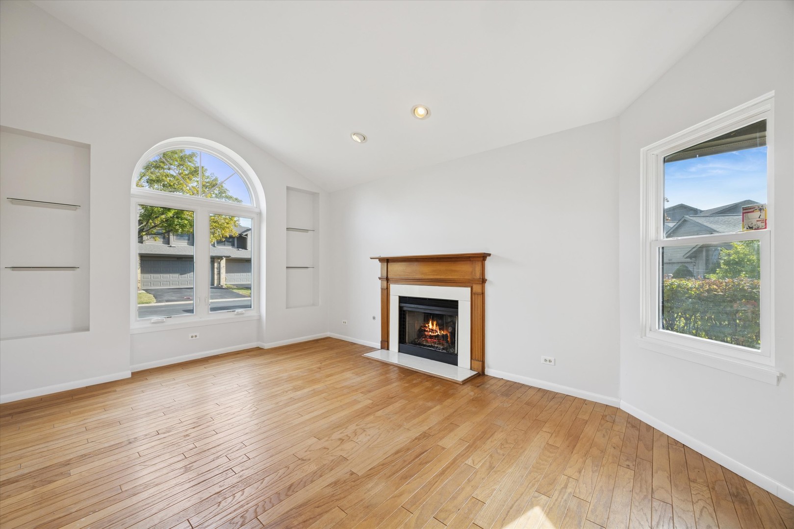 8032 Wildwood Lane, Darien, IL 60561