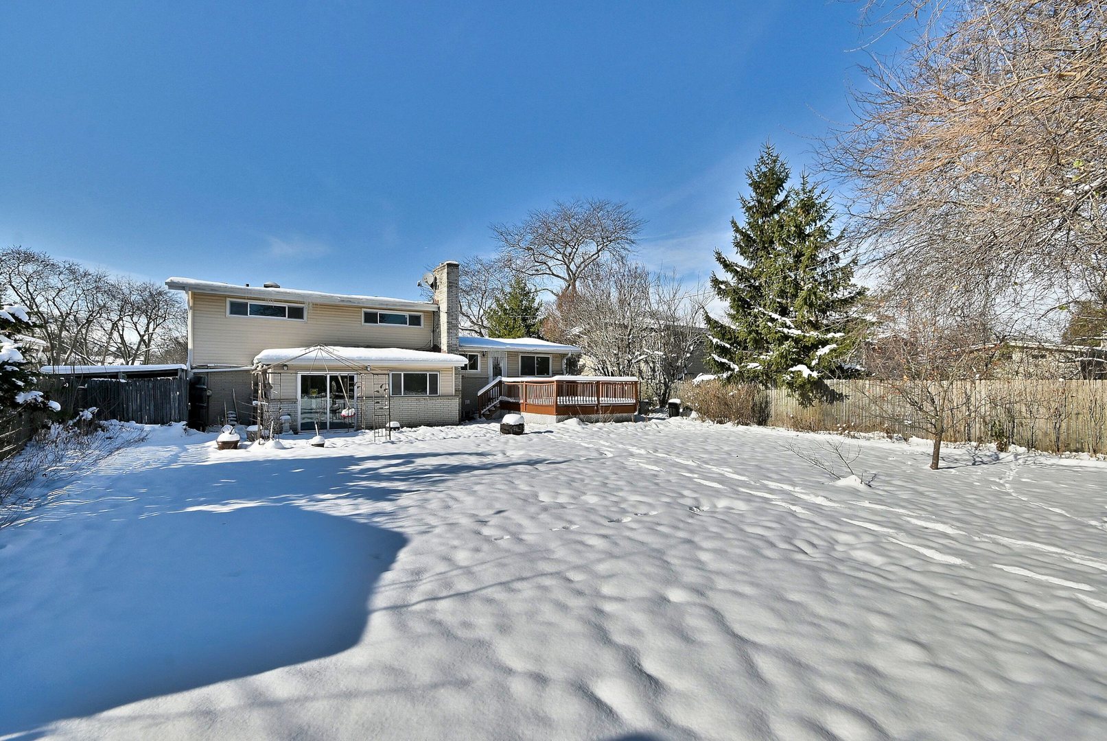 521 Michael Manor, Glenview, IL 60025