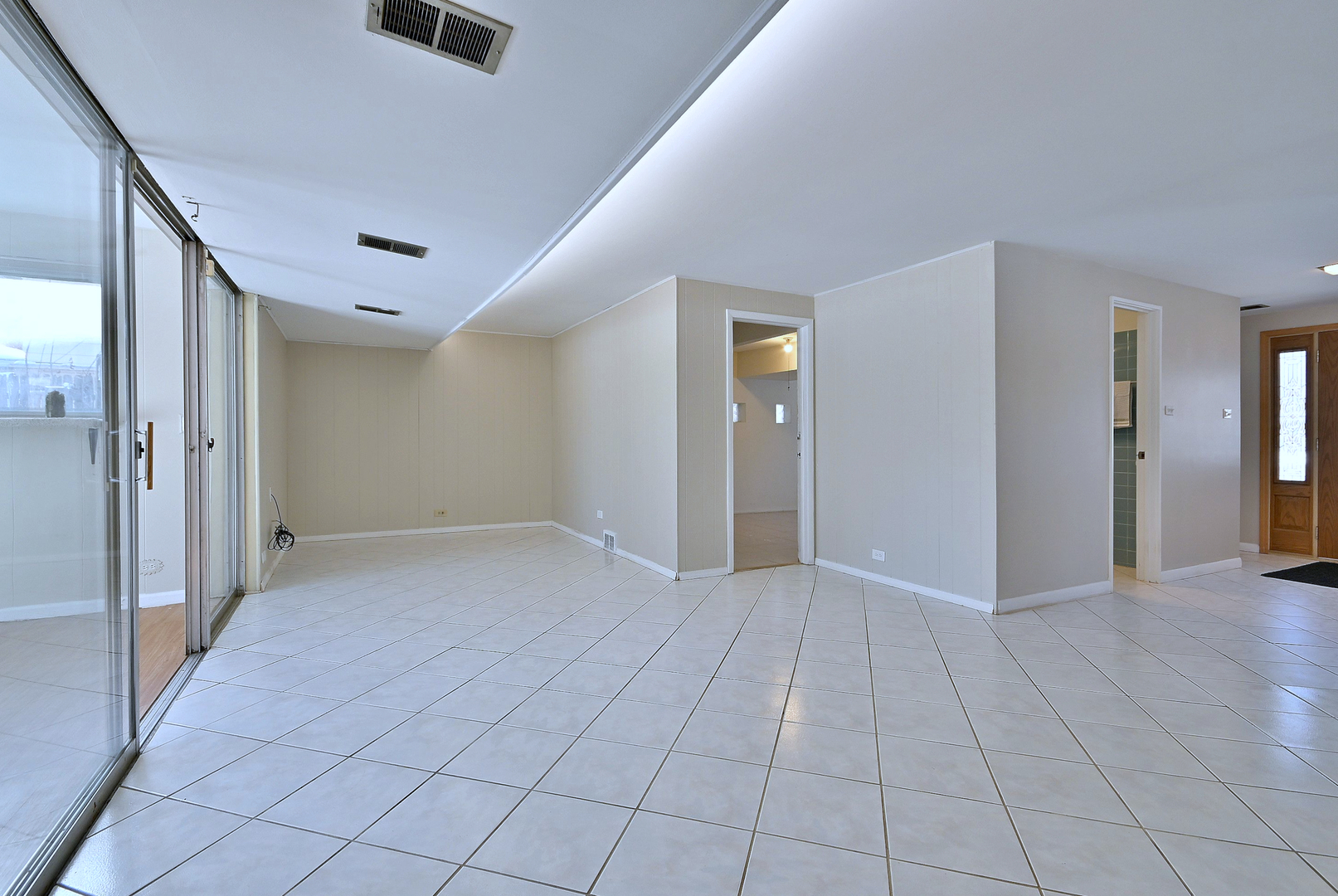 521 Michael Manor, Glenview, IL 60025