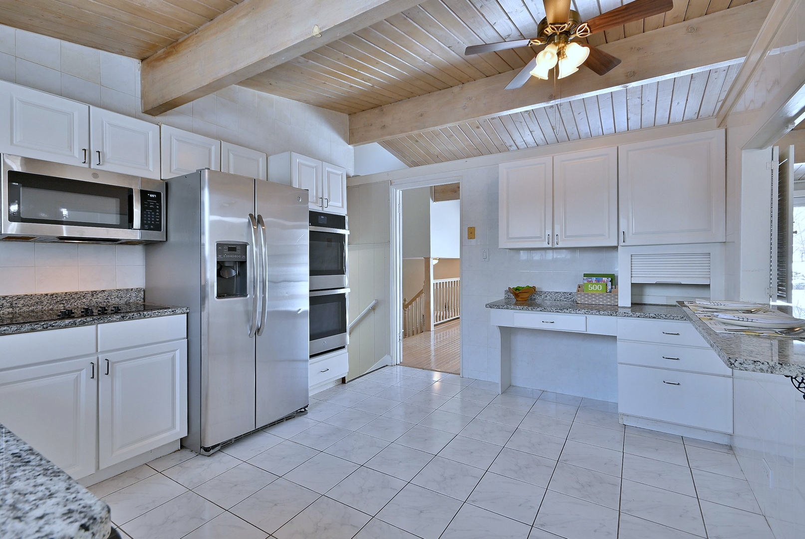 521 Michael Manor, Glenview, IL 60025