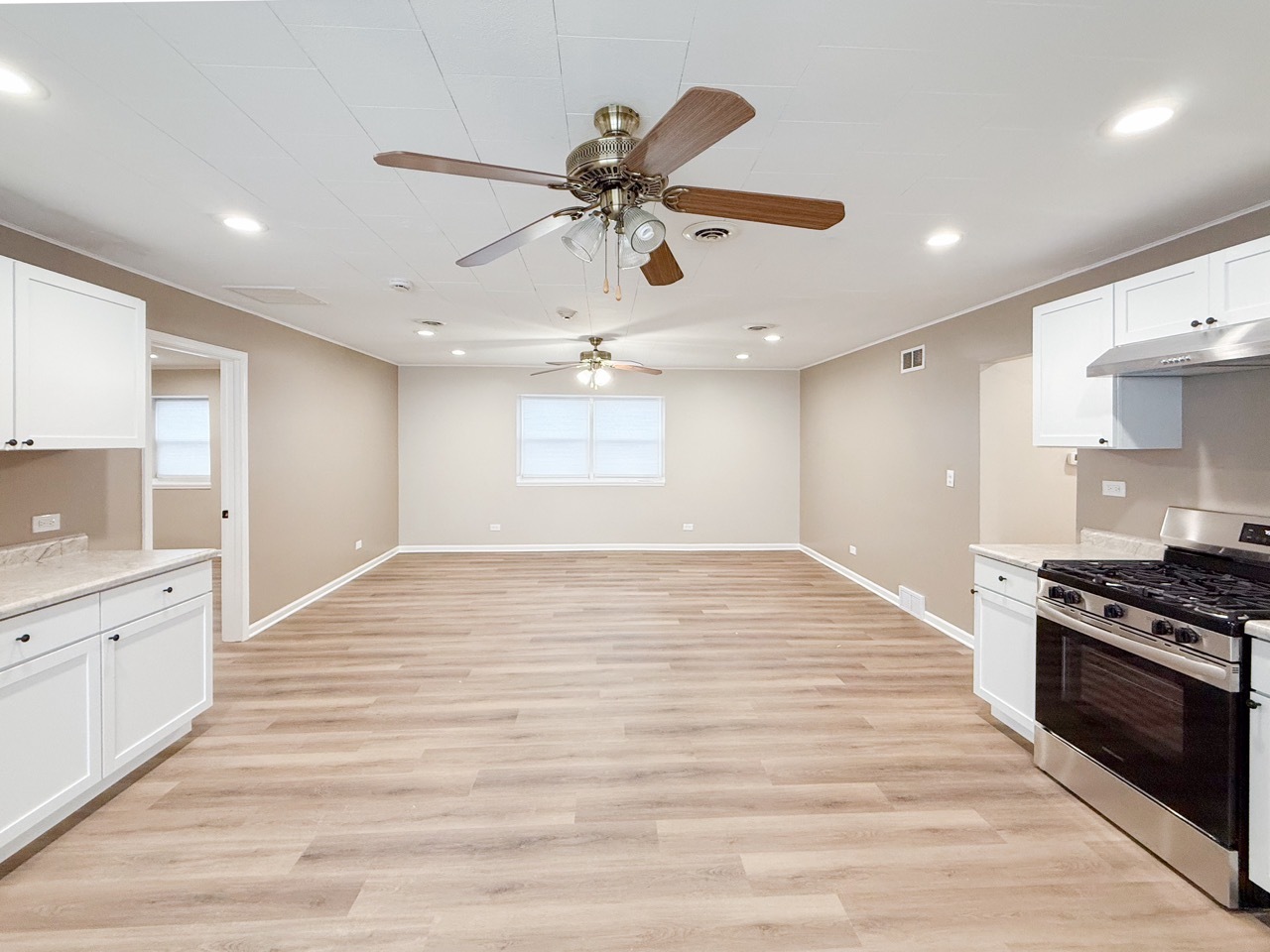 106 E State Road #2B, Island Lake, IL 60042