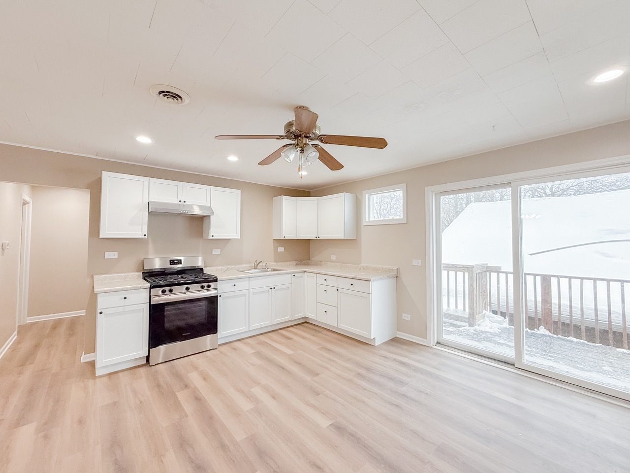 106 E State Road #2B, Island Lake, IL 60042