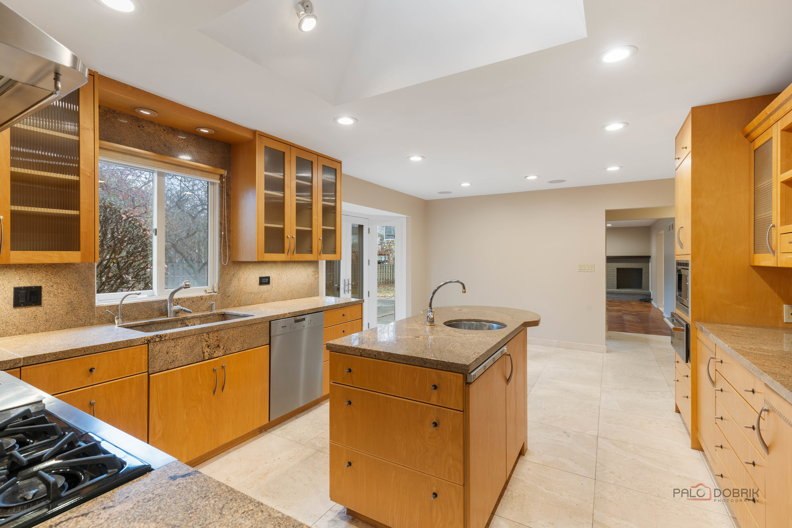 825 Downing Street, Northbrook, IL 60062