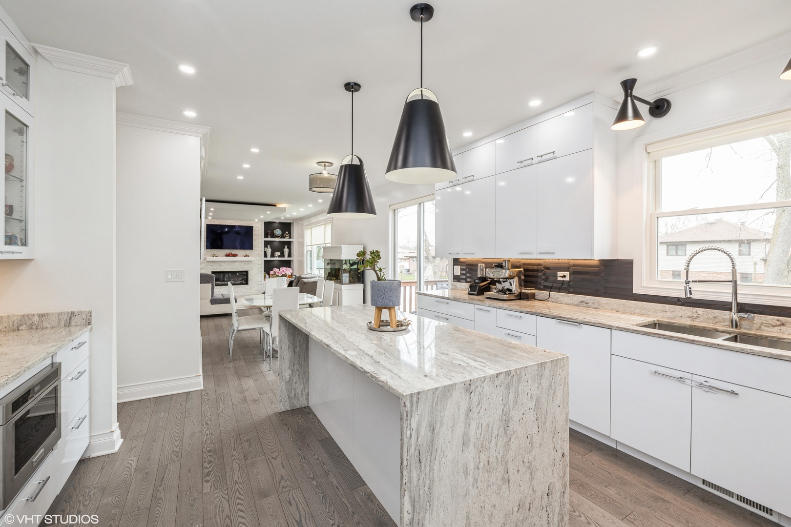 7517 Main Street, Darien, IL 60561