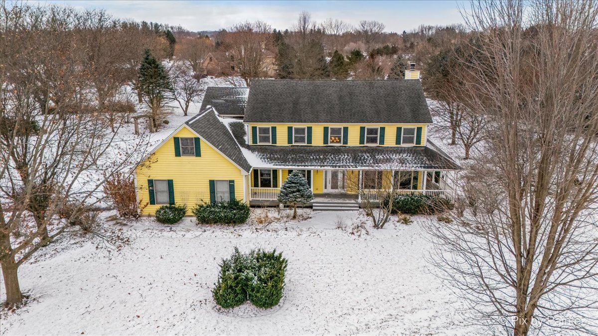 5N022 Hunters Lane, St. Charles, IL 60175