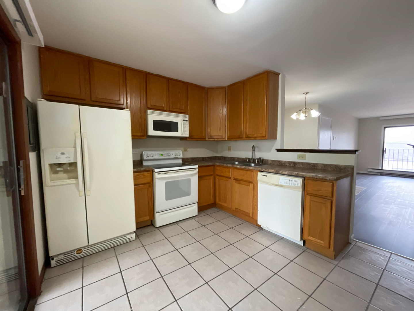 202 N Waters Edge Drive #201, Glendale Heights, IL 60139