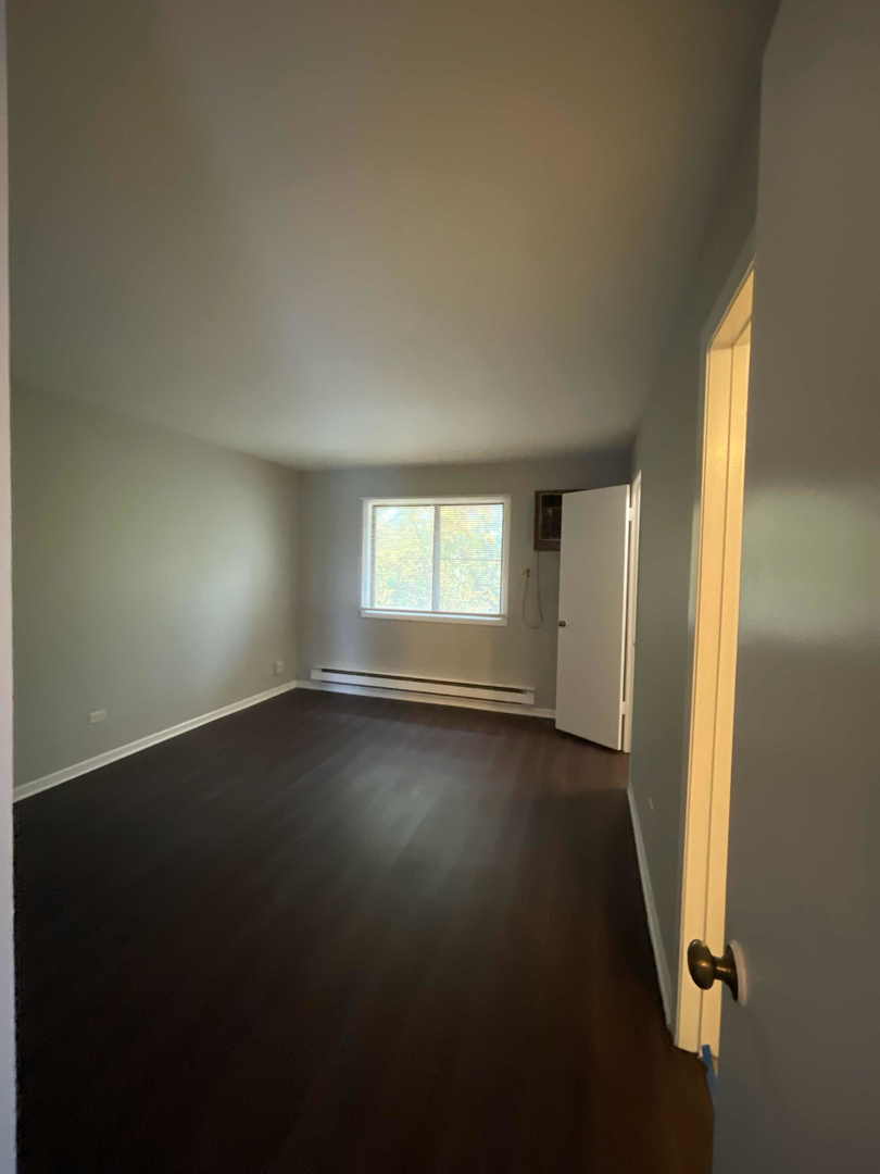 202 N Waters Edge Drive #201, Glendale Heights, IL 60139