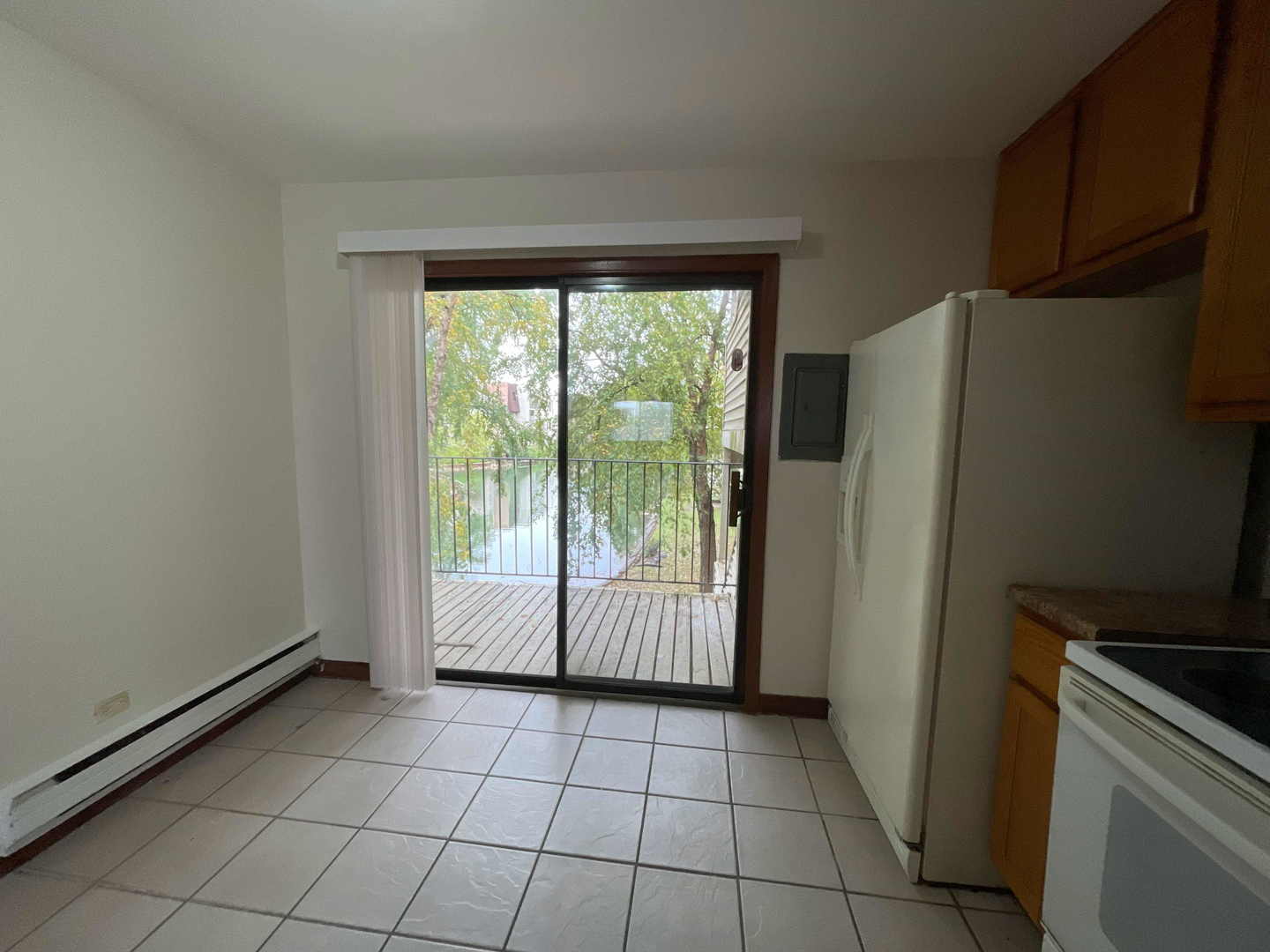 202 N Waters Edge Drive #201, Glendale Heights, IL 60139