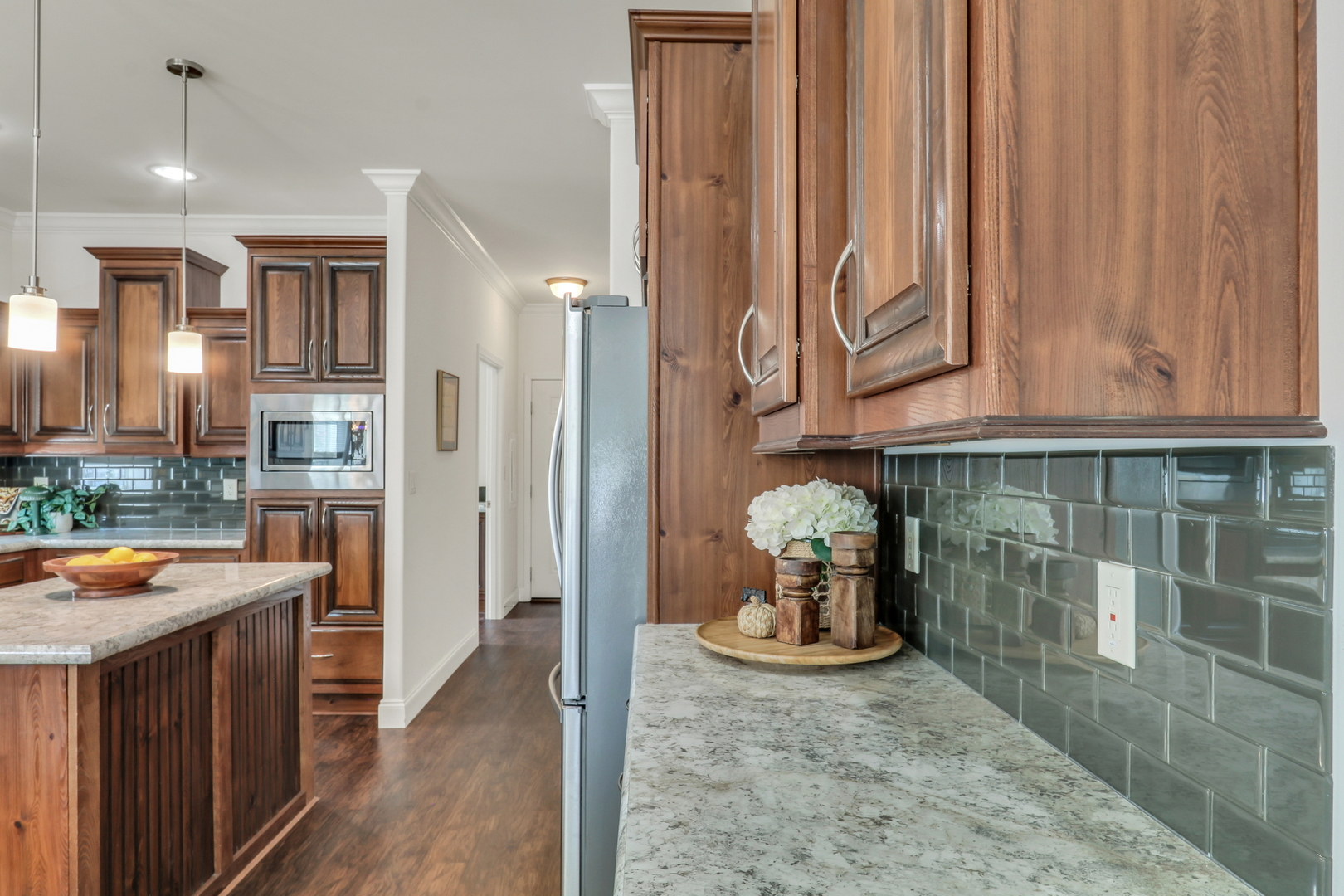 305 Legacy Court, Grayslake, IL 60030