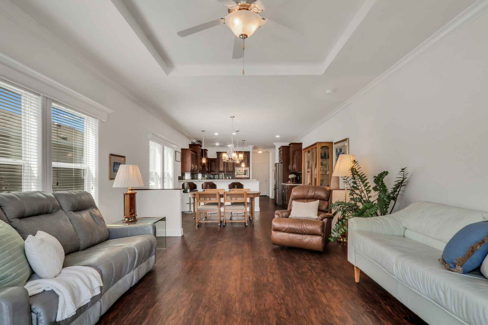 305 Legacy Court, Grayslake, IL 60030