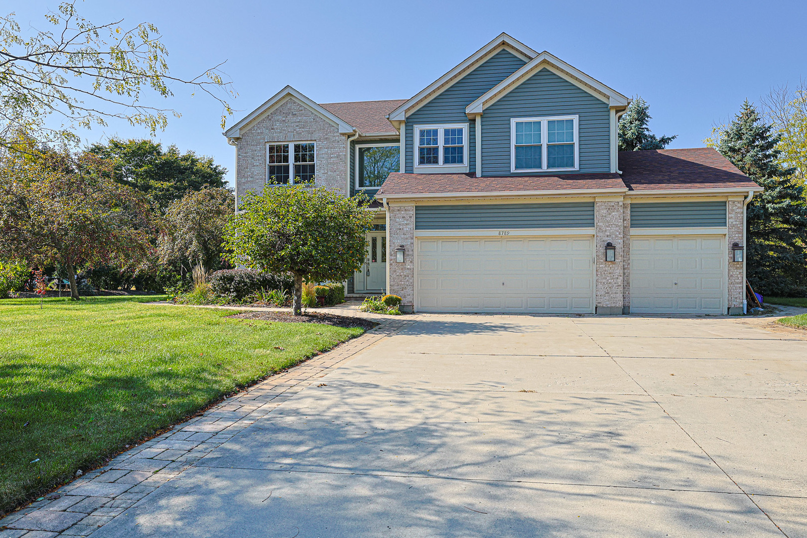 8789 Bentley Lane, Spring Grove, IL 60081