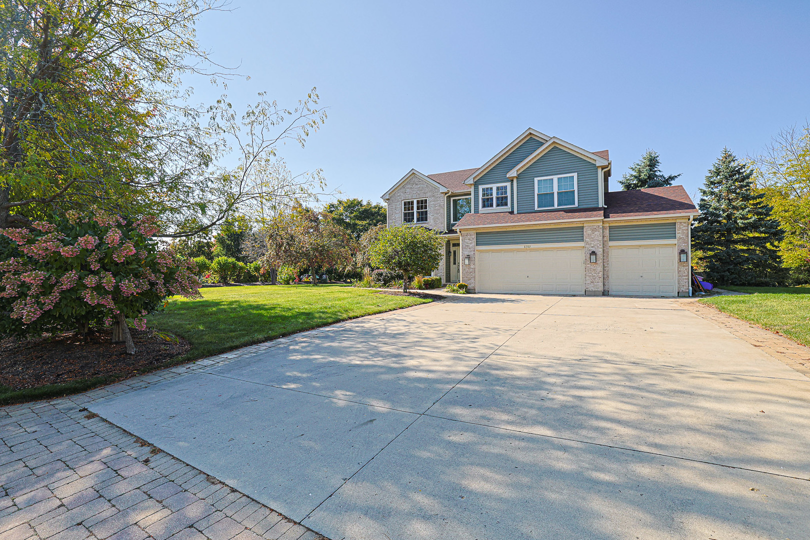 8789 Bentley Lane, Spring Grove, IL 60081