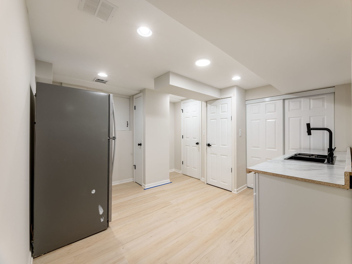 1649 Park Avenue, Hanover Park, IL 60133