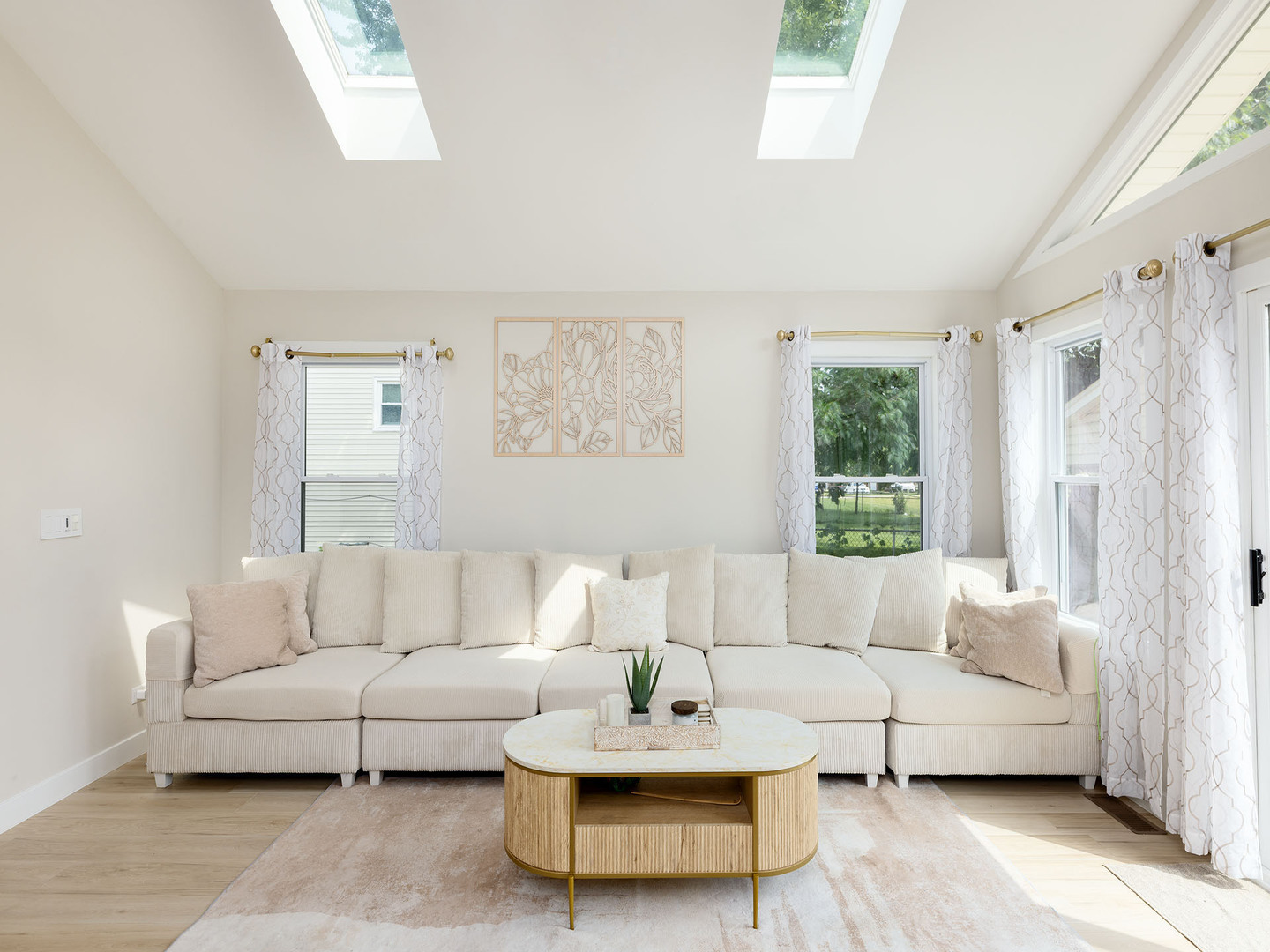 1649 Park Avenue, Hanover Park, IL 60133