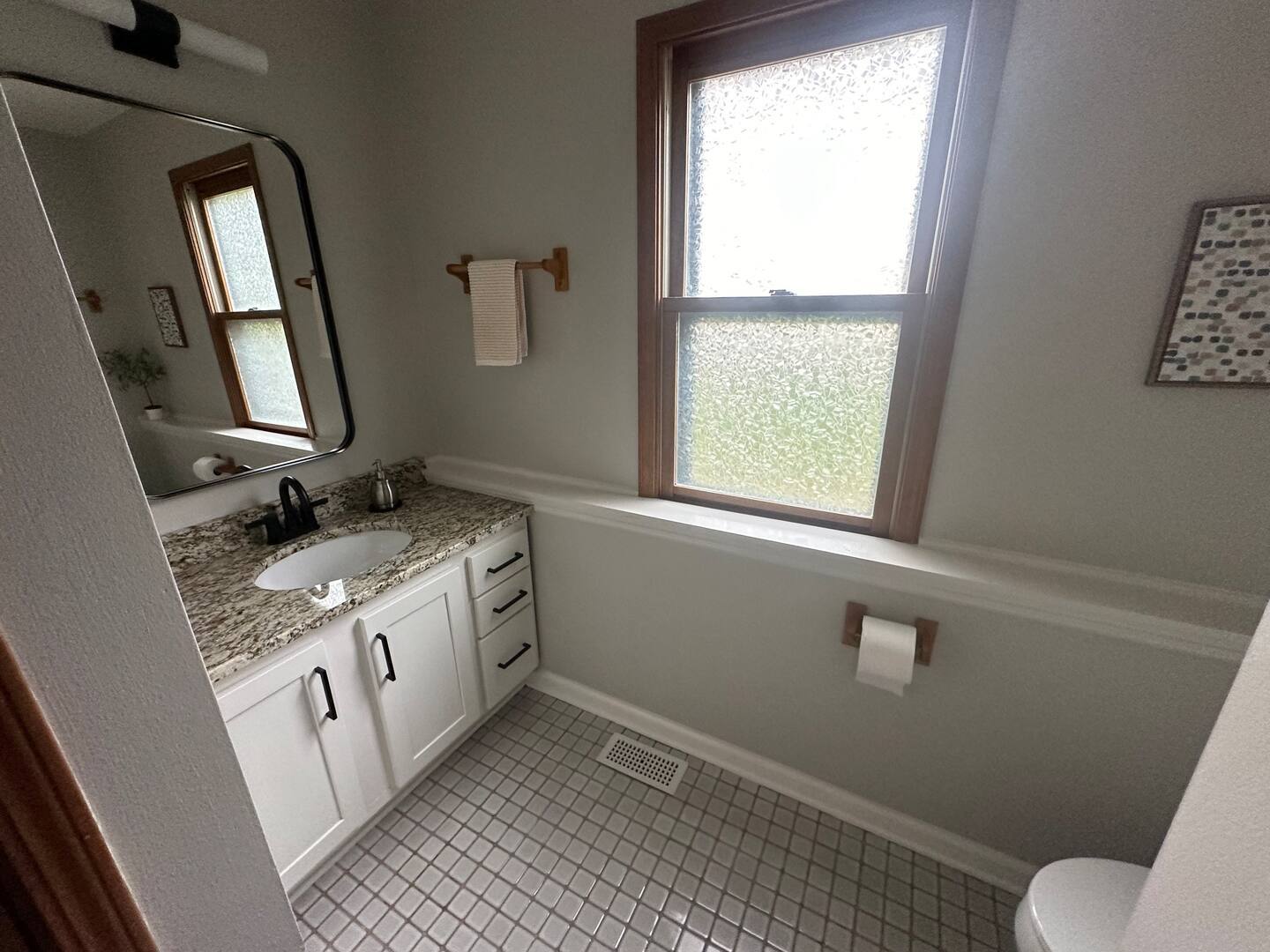 131 Newberry Avenue #1N, Libertyville, IL 60048