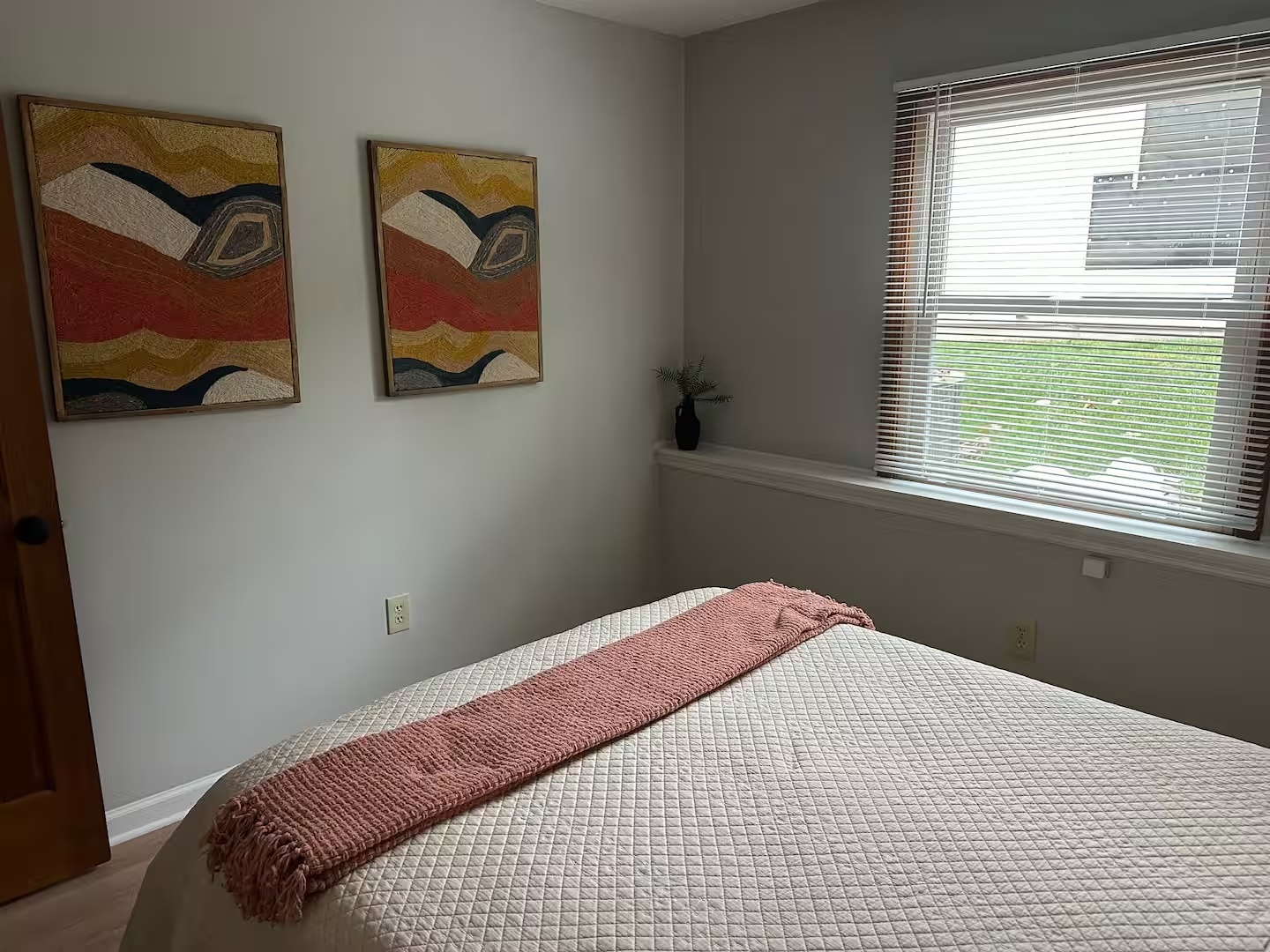 131 Newberry Avenue #1N, Libertyville, IL 60048