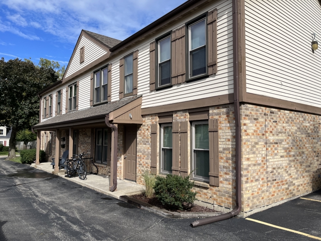 131 Newberry Avenue #1N, Libertyville, IL 60048