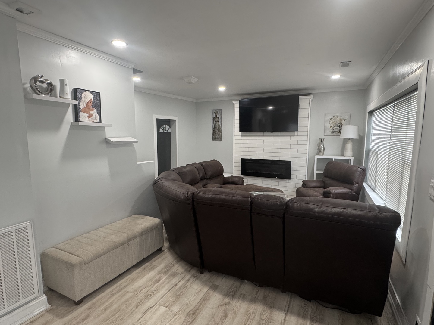 13910 Lincoln Avenue, Dolton, IL 60419