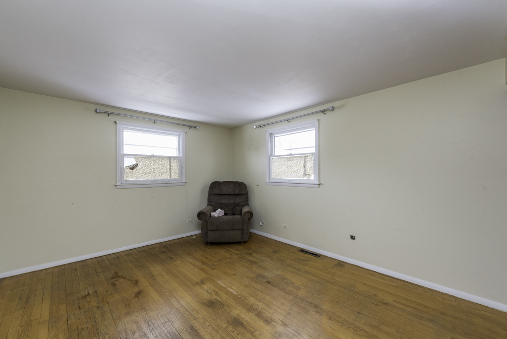 1607 N Channel Drive, Round Lake Beach, IL 60073