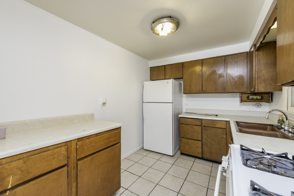 1607 N Channel Drive, Round Lake Beach, IL 60073