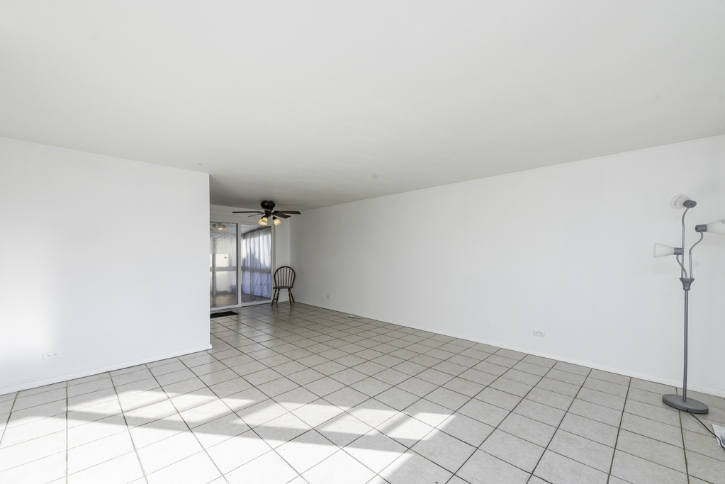 1607 N Channel Drive, Round Lake Beach, IL 60073