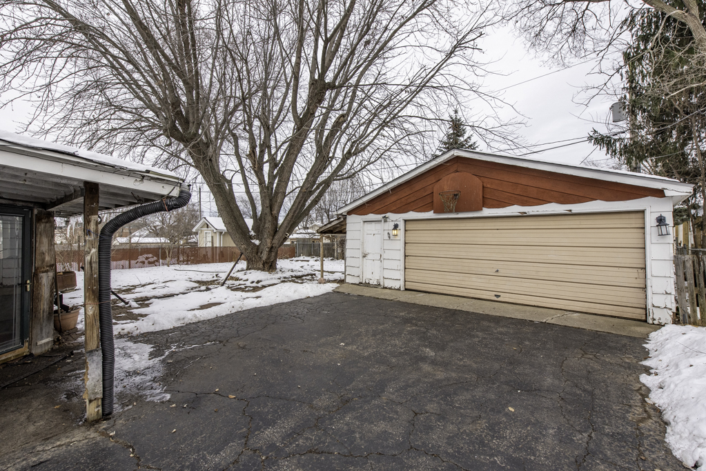 1607 N Channel Drive, Round Lake Beach, IL 60073