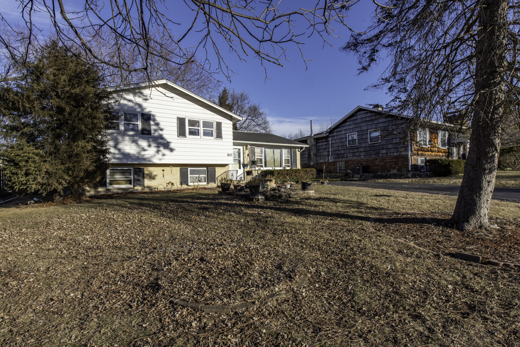 1607 N Channel Drive, Round Lake Beach, IL 60073