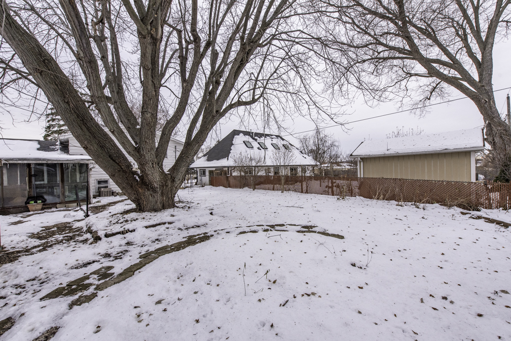 1607 N Channel Drive, Round Lake Beach, IL 60073