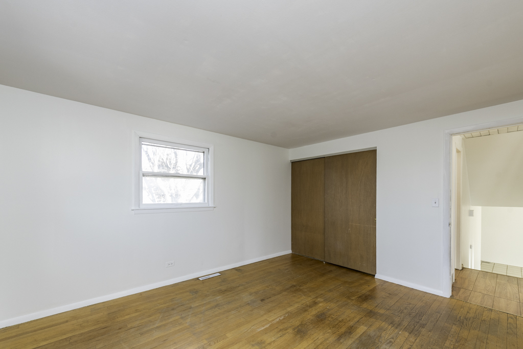 1607 N Channel Drive, Round Lake Beach, IL 60073