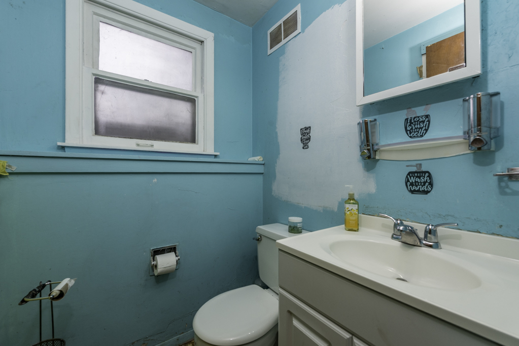 1607 N Channel Drive, Round Lake Beach, IL 60073