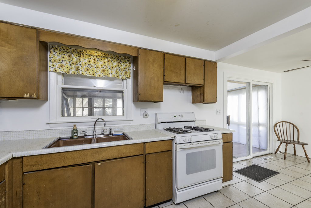 1607 N Channel Drive, Round Lake Beach, IL 60073