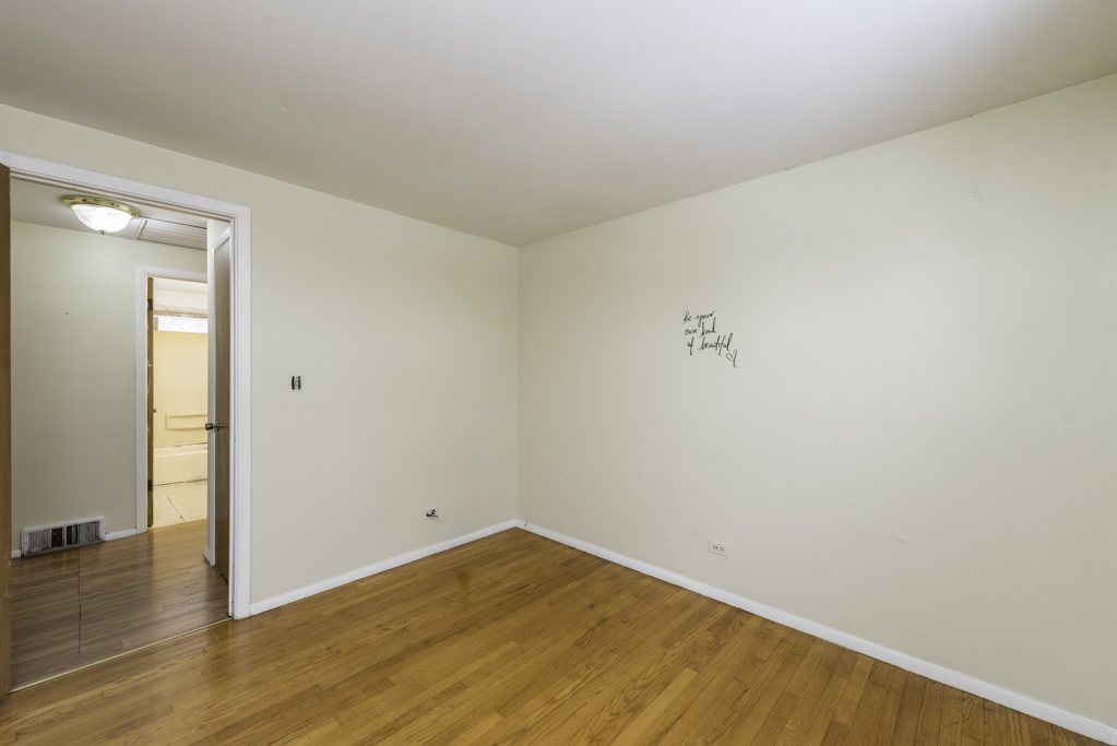 1607 N Channel Drive, Round Lake Beach, IL 60073