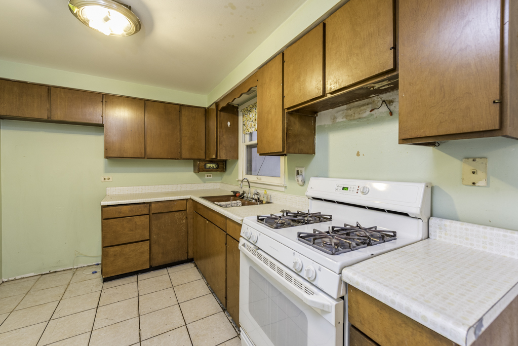 1607 N Channel Drive, Round Lake Beach, IL 60073