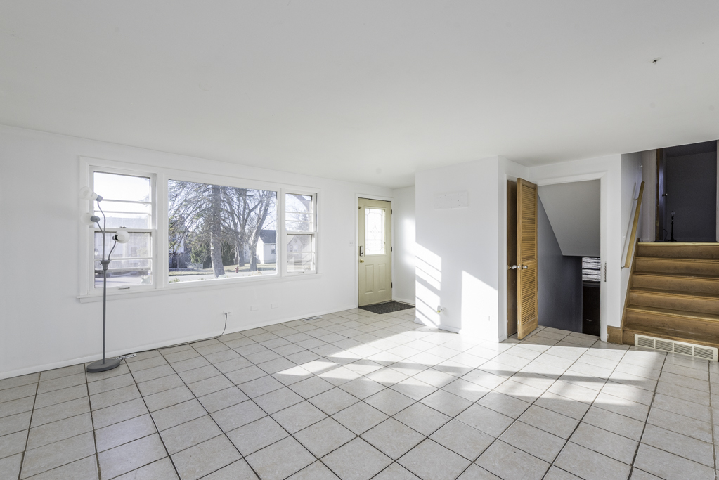 1607 N Channel Drive, Round Lake Beach, IL 60073