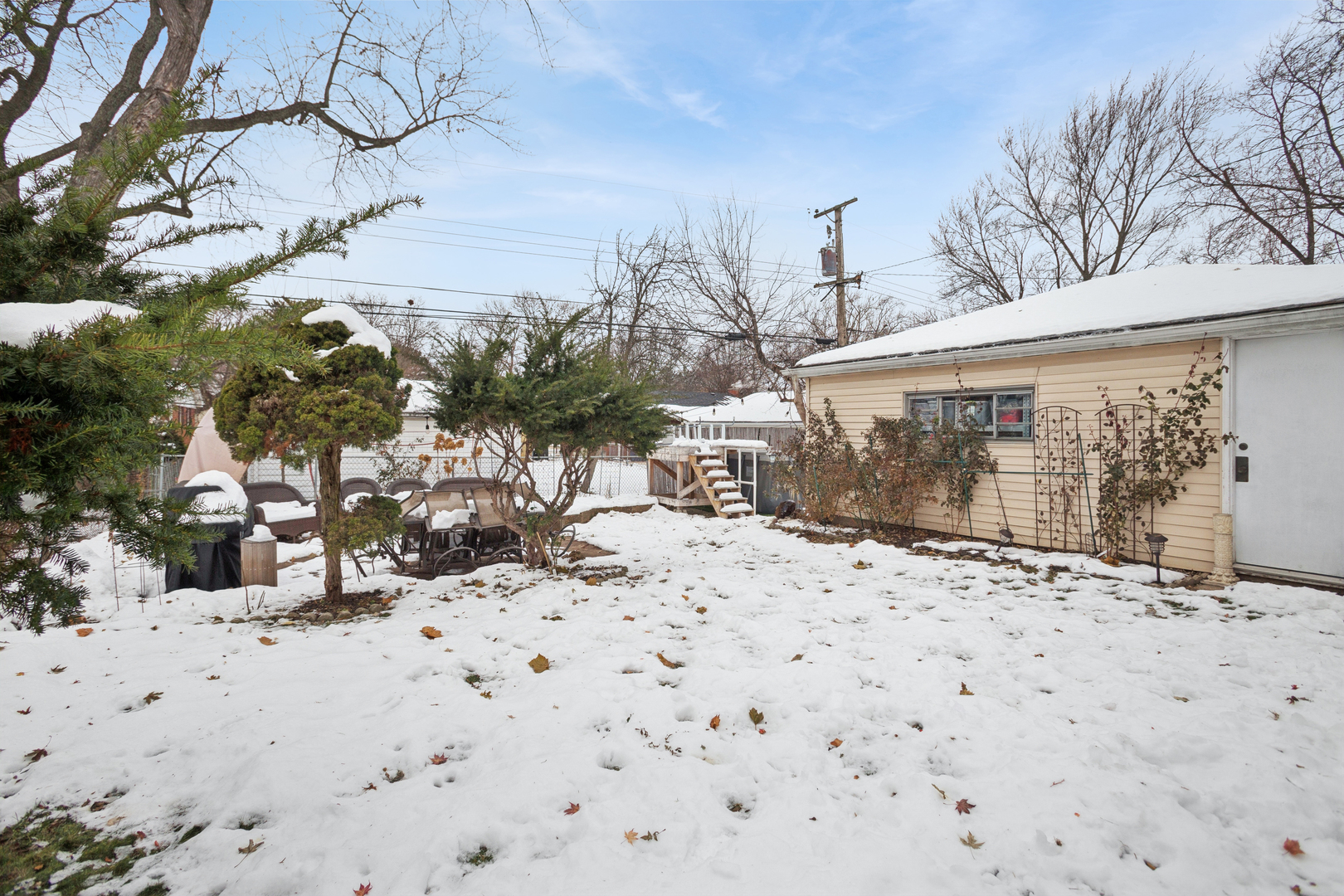 420 Radcliffe Avenue, Des Plaines, IL 60016