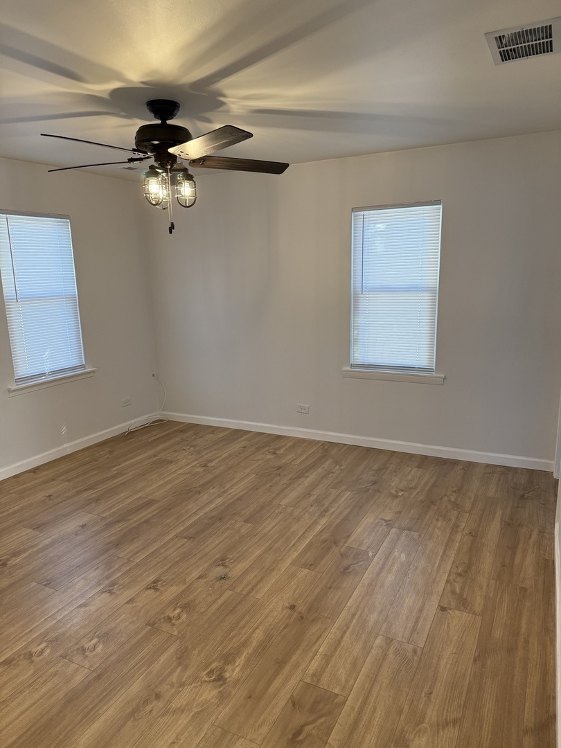 380 Ivanhoe Road, Grayslake, IL 60030