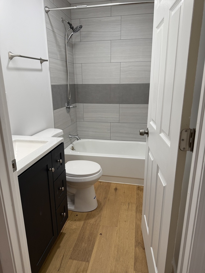 380 Ivanhoe Road, Grayslake, IL 60030