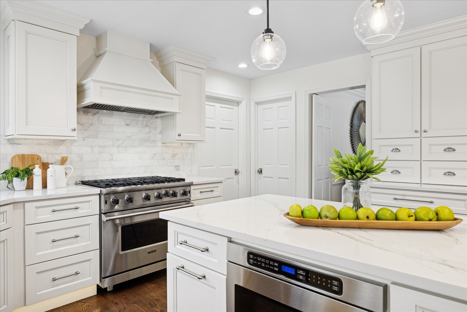 22925 W Schwerman Road, Mundelein, IL 60060