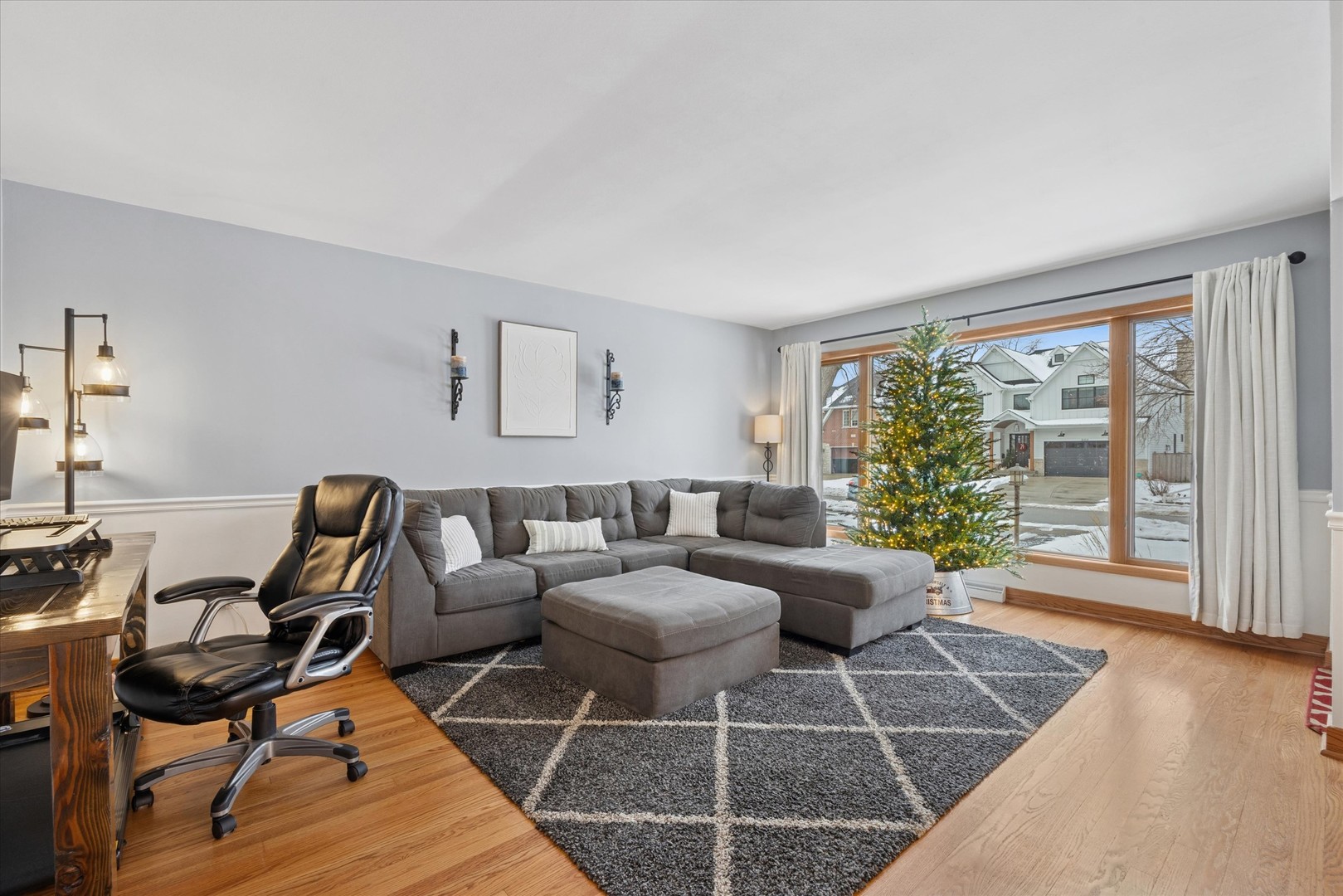 309 N Clinton Avenue, Elmhurst, IL 60126