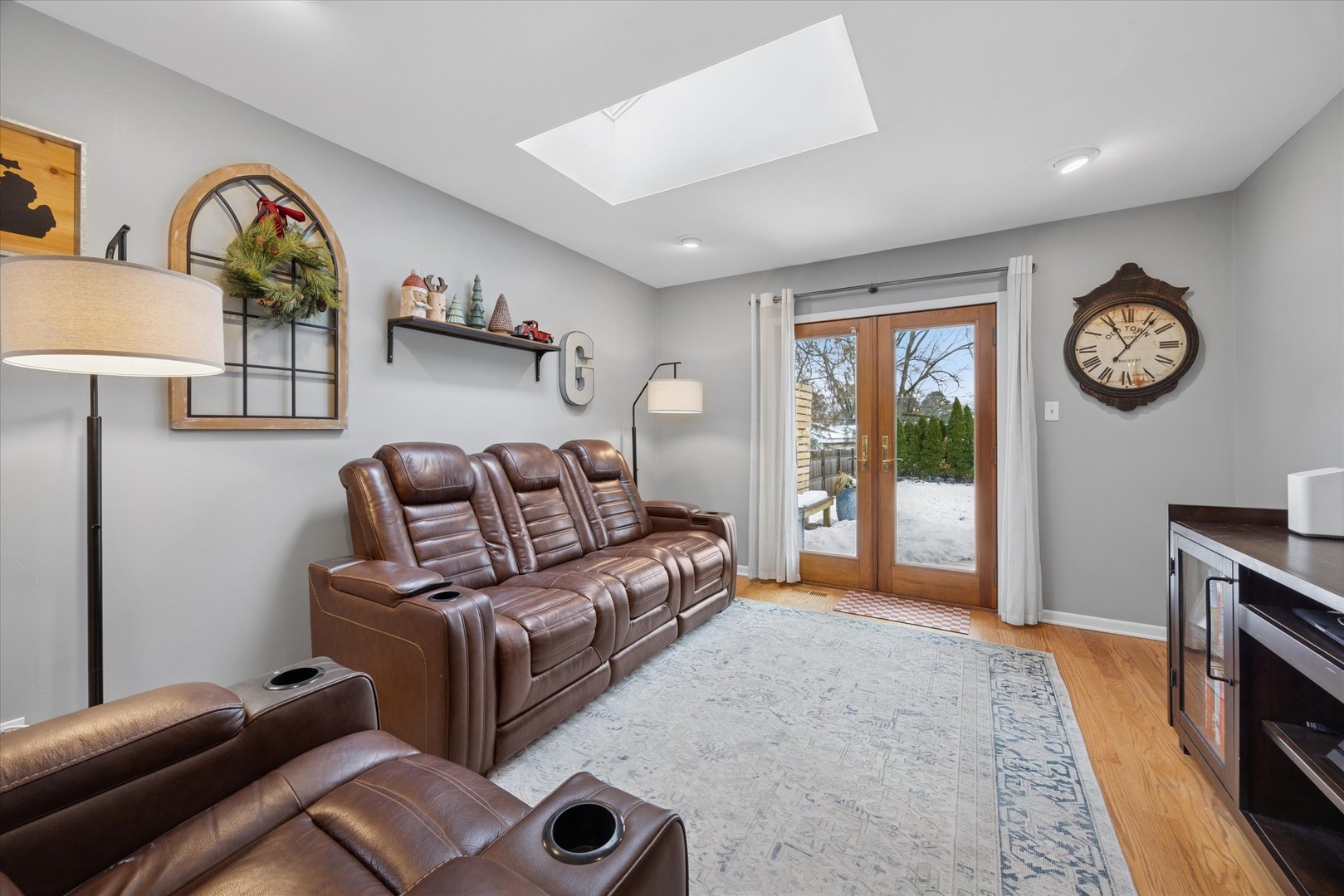 309 N Clinton Avenue, Elmhurst, IL 60126