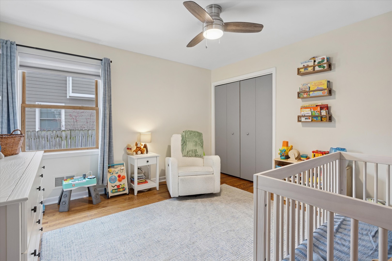 309 N Clinton Avenue, Elmhurst, IL 60126