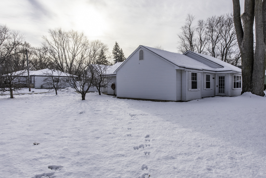 10867 W Beach Road, Beach Park, IL 60087