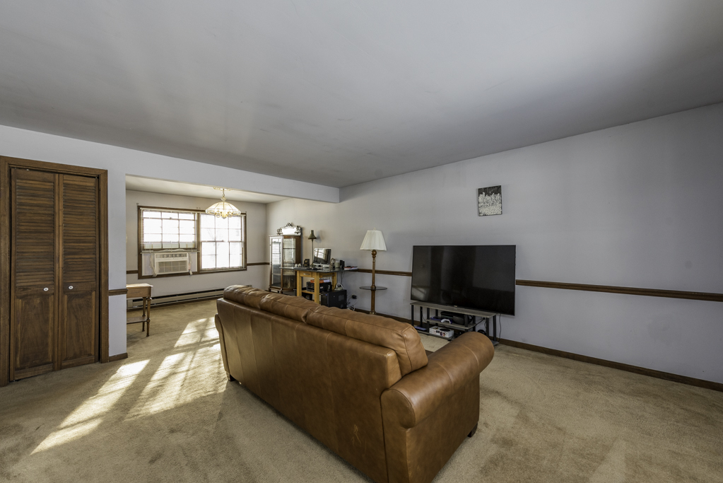 10867 W Beach Road, Beach Park, IL 60087