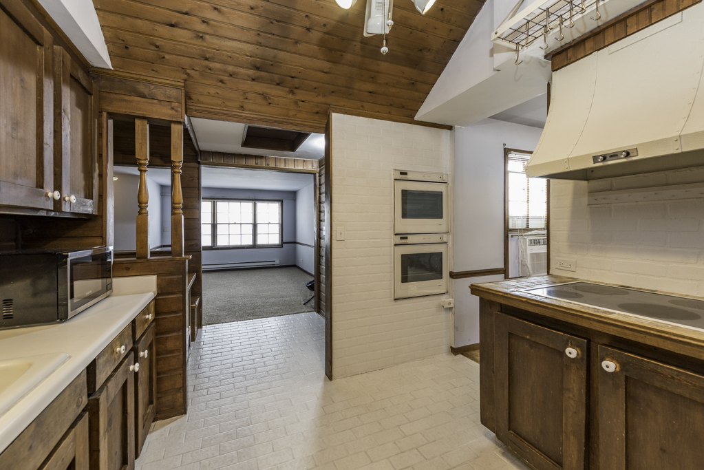 10867 W Beach Road, Beach Park, IL 60087