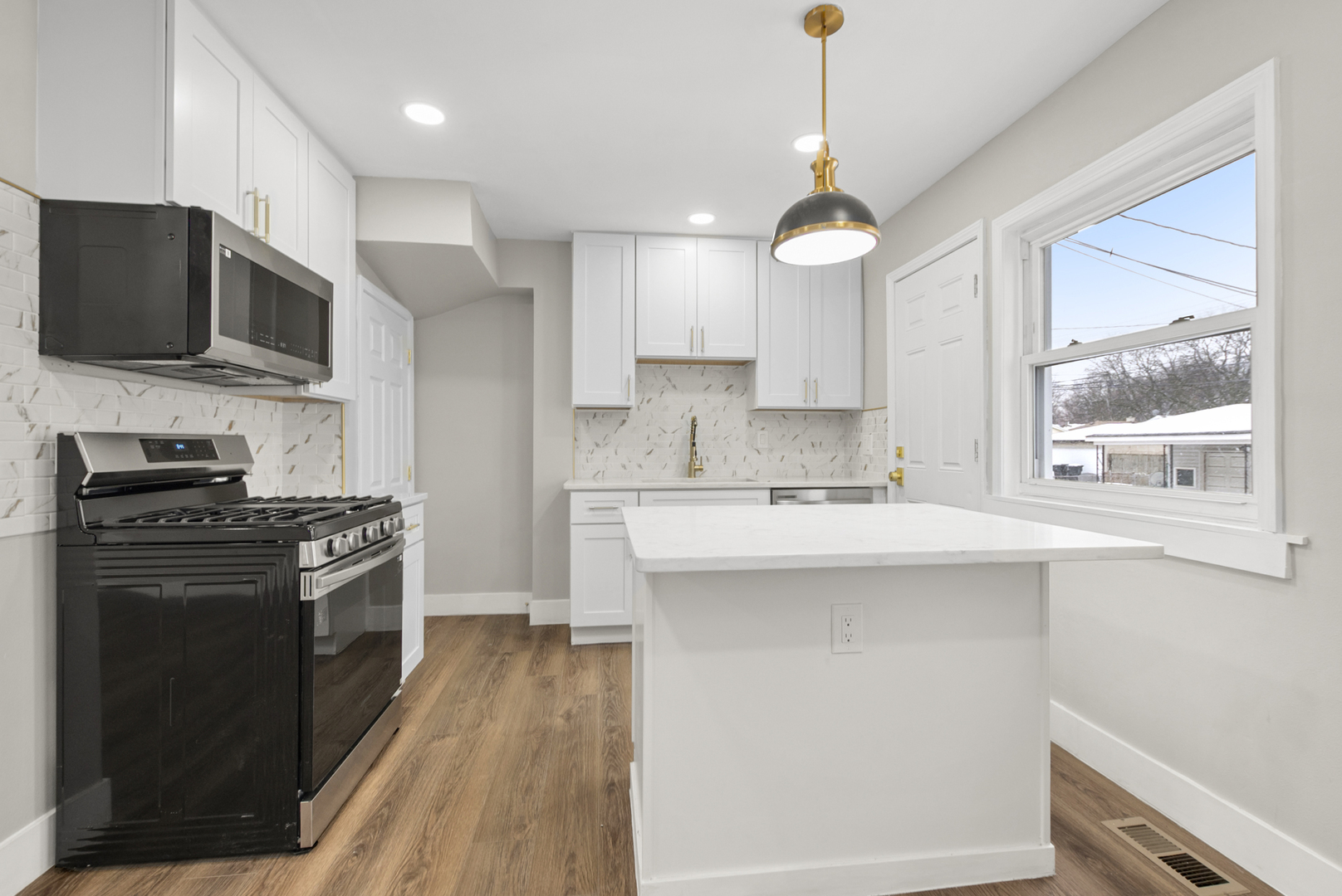 9534 S Euclid Avenue, Chicago, IL 60617