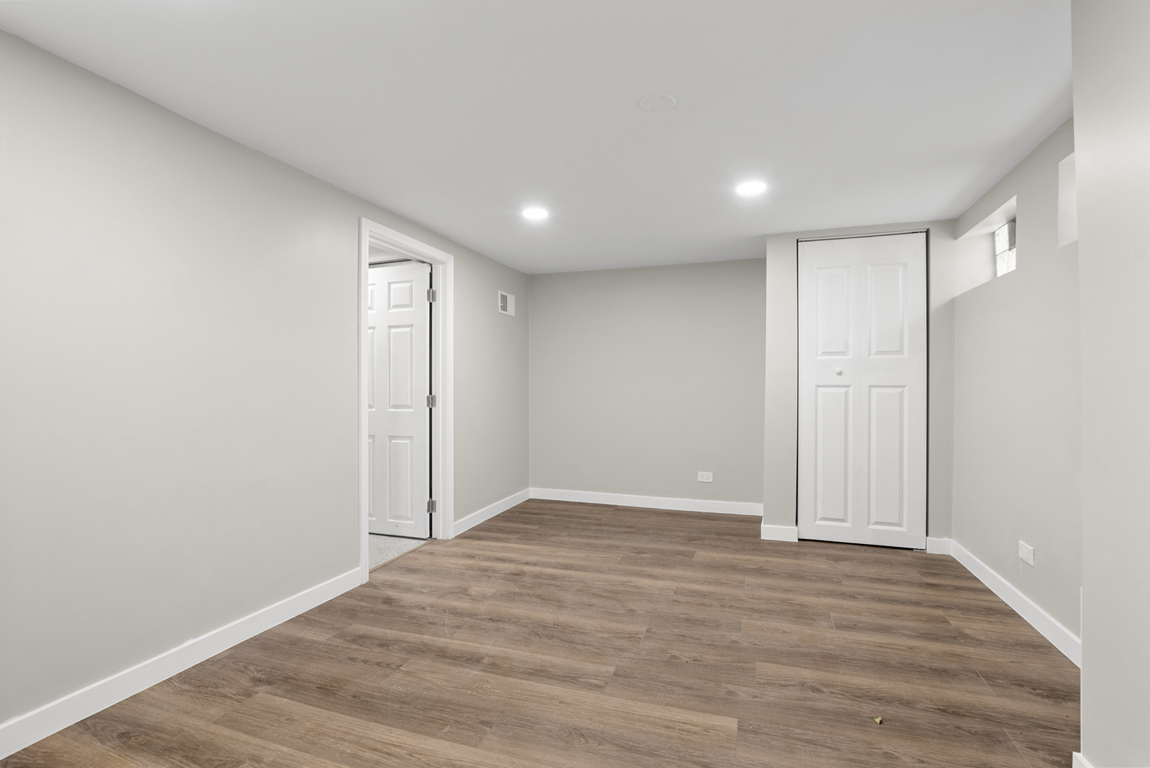 9534 S Euclid Avenue, Chicago, IL 60617