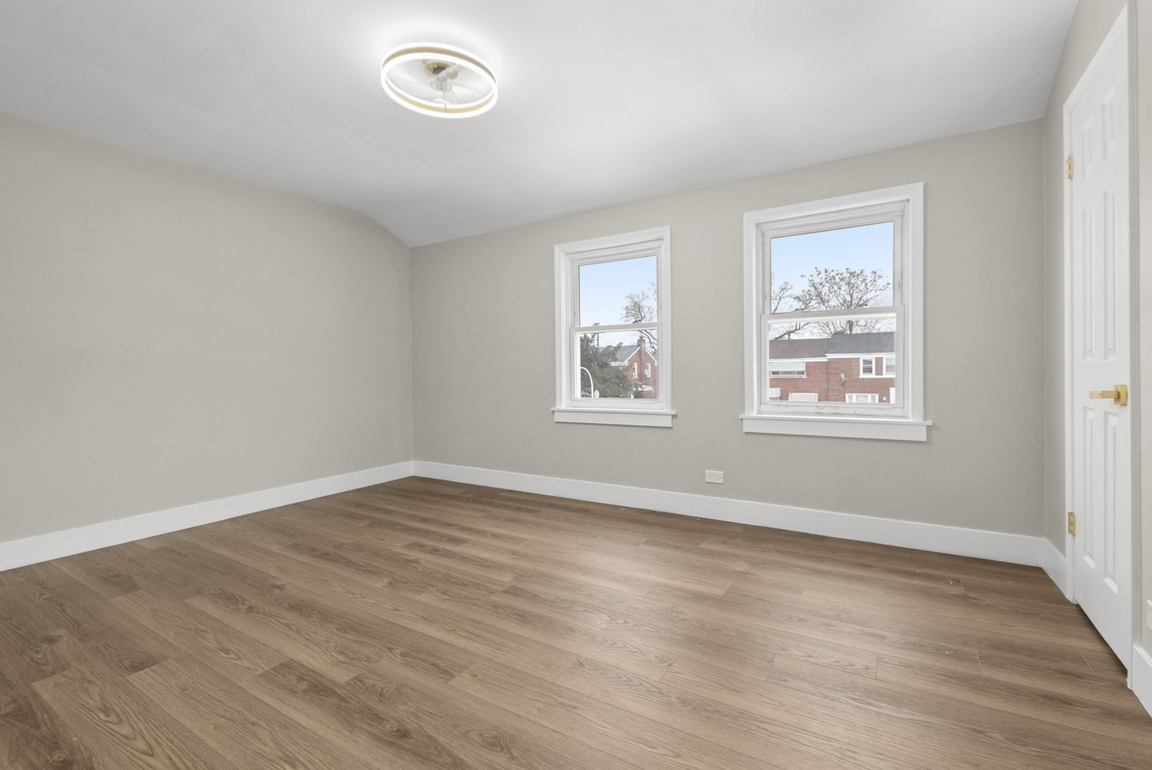 9534 S Euclid Avenue, Chicago, IL 60617